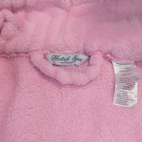 Cozy Pink Robe - Picture 2 of 3